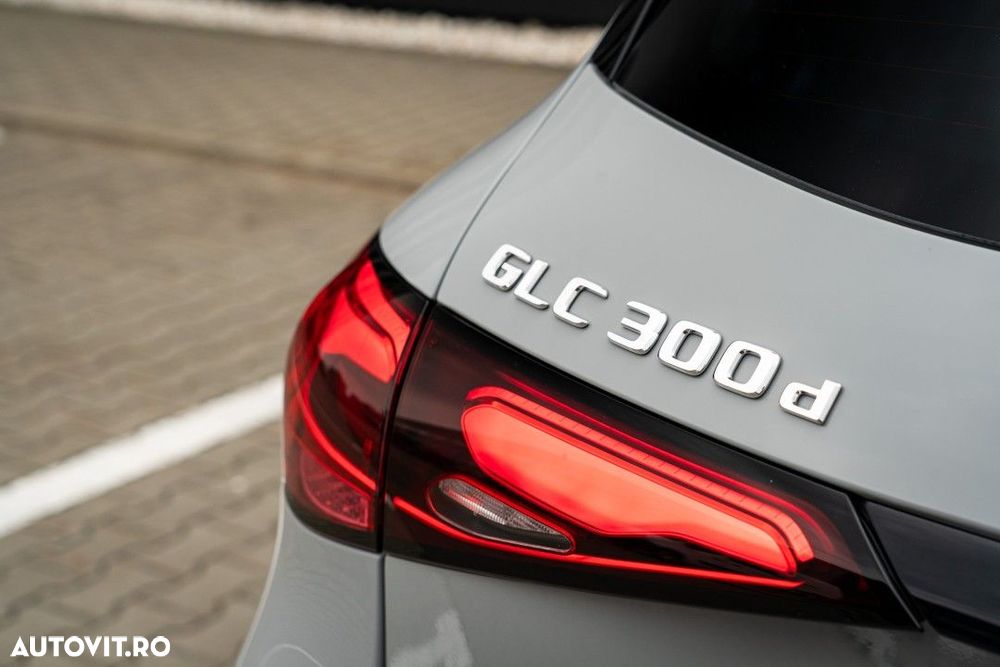 Mercedes-Benz GLC - 12