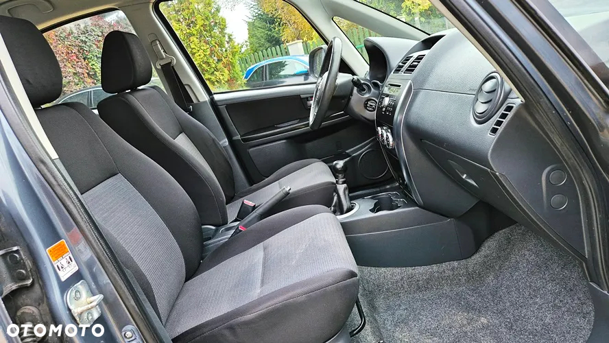 Suzuki SX4 1.6 GS/Premium - 36