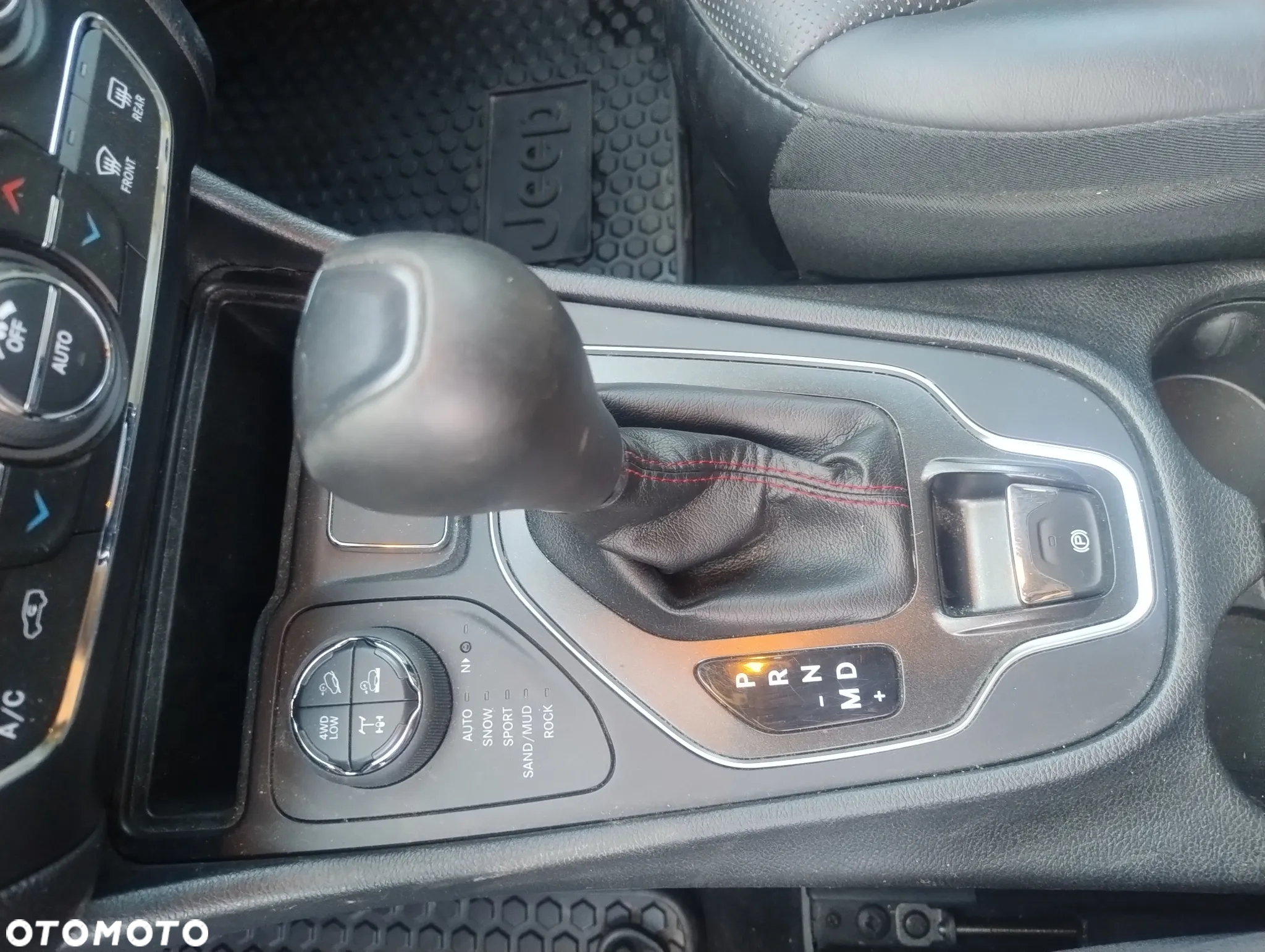 Jeep Cherokee 2.0 T Active Drive Lock Automatik Trailhawk - 11