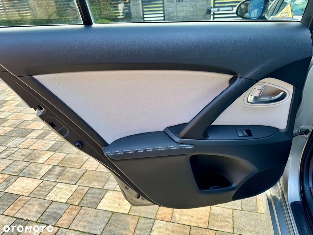 Toyota Avensis Touring Sports 1.8 Executive - 11