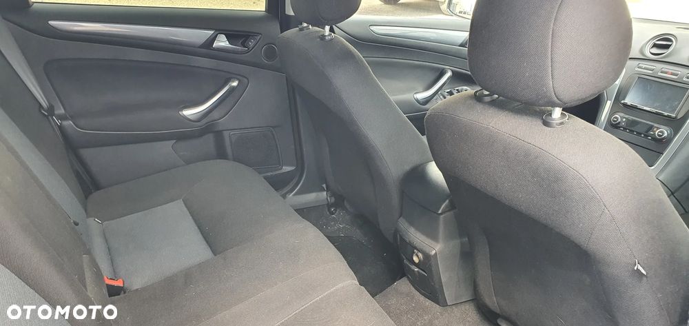 Ford Mondeo 2.0 TDCi Platinium X Plus (Titanium) - 32
