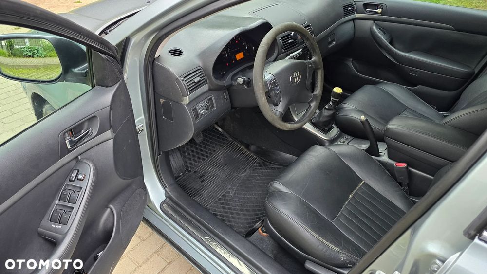 Toyota Avensis 2.0 D-4D Premium - 7