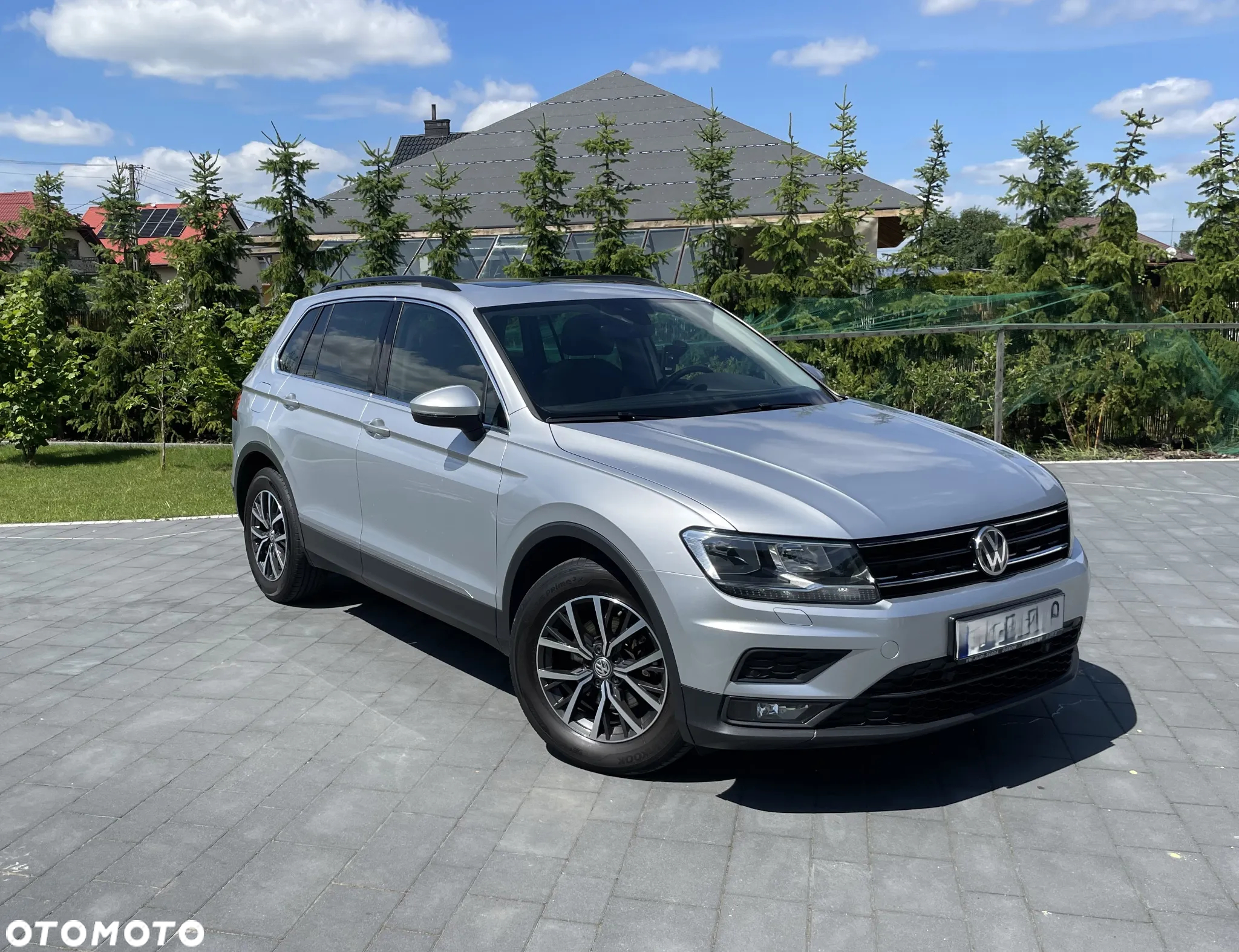 Volkswagen Tiguan - 11