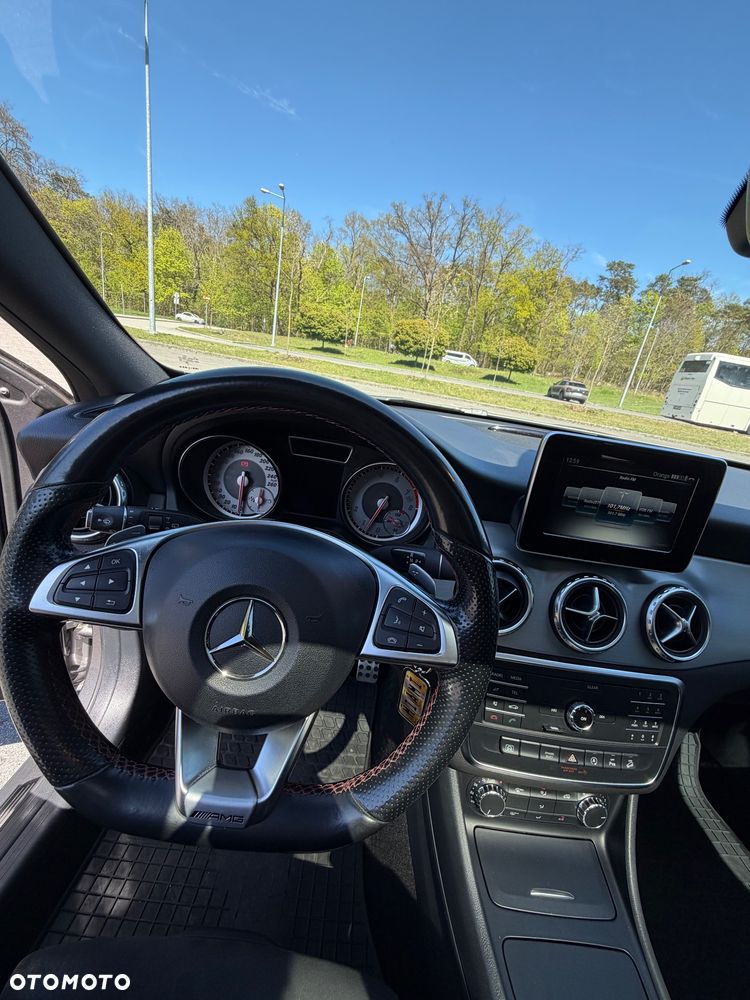 Mercedes-Benz GLA 250 4-Matic - 16