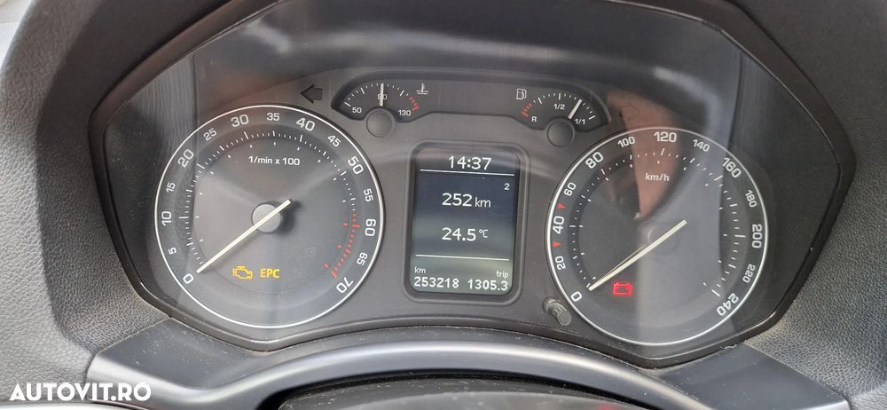 Skoda Octavia 1.4 MPI Ambiente - 32