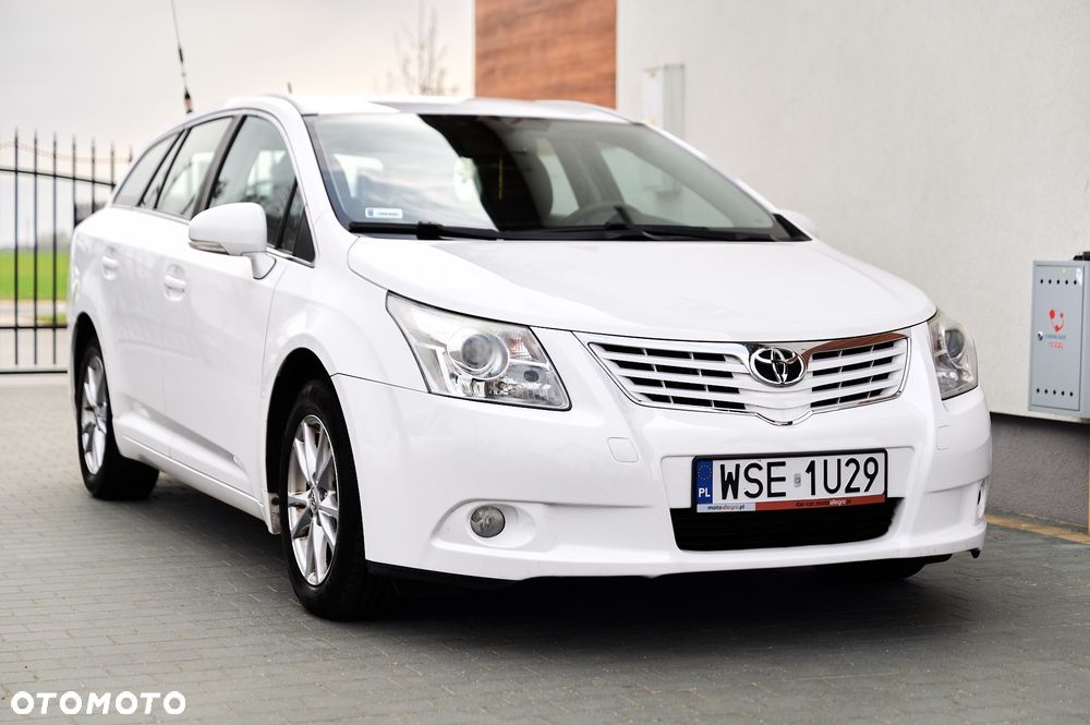Toyota Avensis 2.0 D-4D Executive - 18
