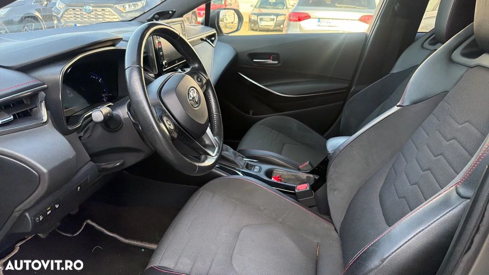 Toyota Corolla - 12