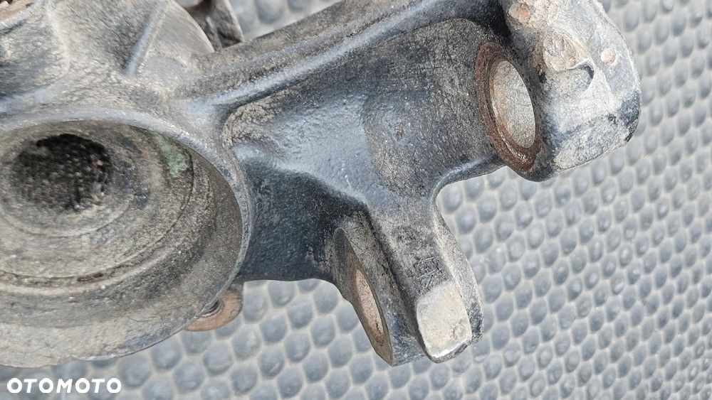 Zwrotnica 8D0407257 AR Piasta Łożysko Przód Przednia Lewa Kopyto Audi A4 B5 A6 C5 VW Passat B5 - 30