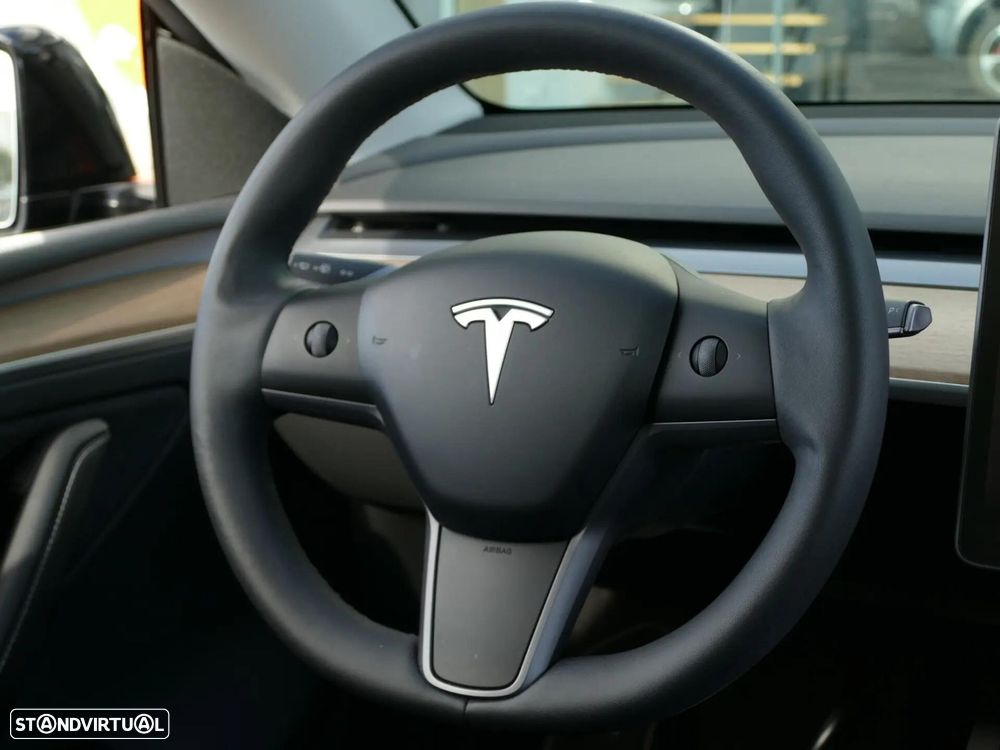 Tesla Model Y Performance Tração Integral - 37
