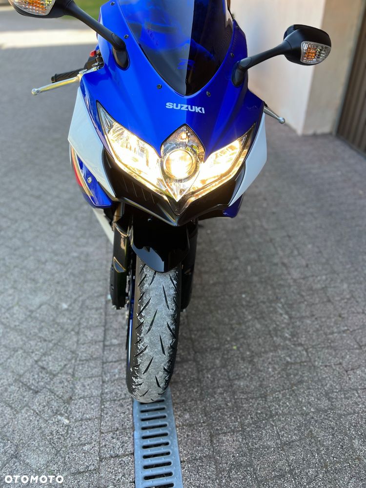 Suzuki GSX-R - 10