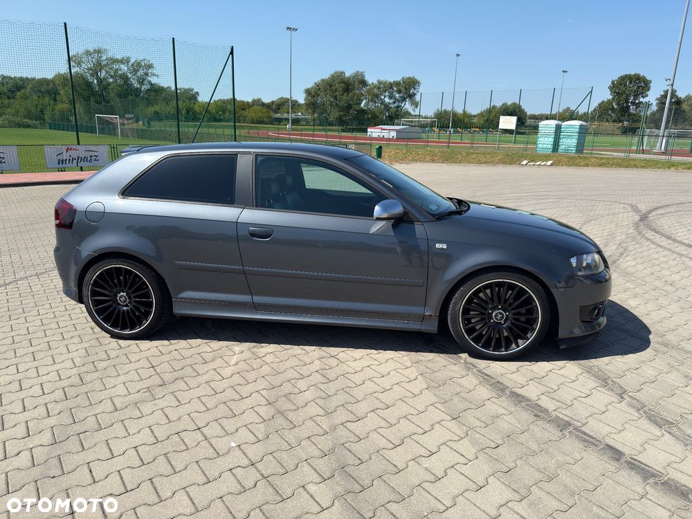 Audi S3 2.0T FSI Quattro - 2