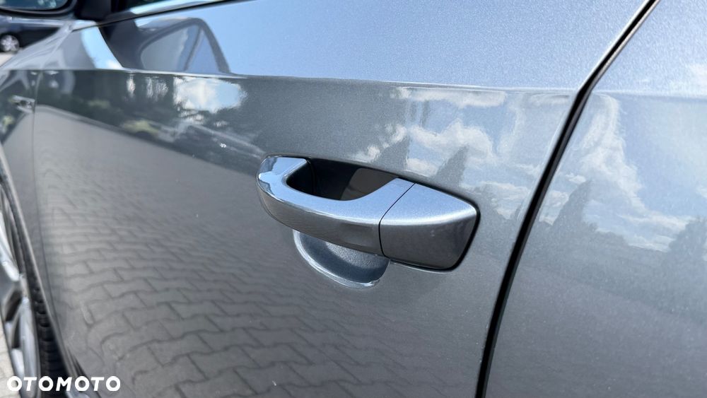 Volkswagen Passat - 20