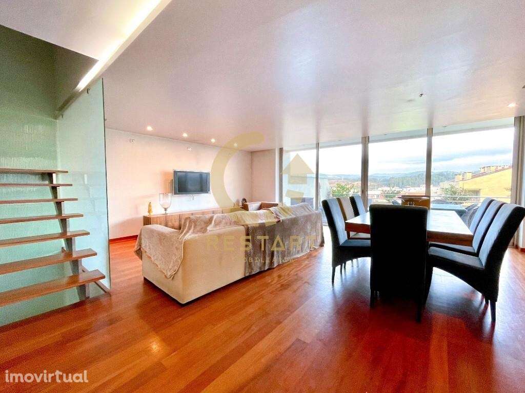 Moradia Geminada de Luxo em Condomínio Privado - S. João da Madeira - Grande imagem: 4/44