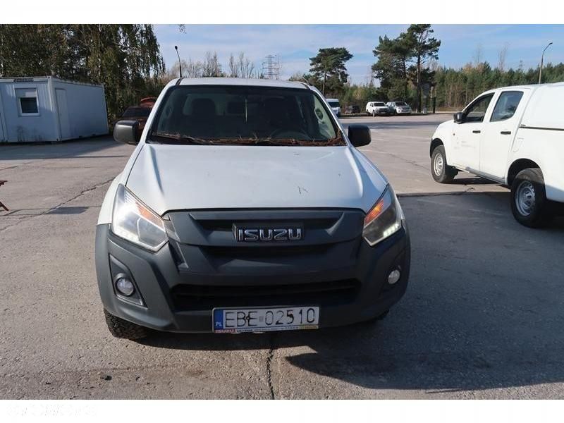Isuzu D-Max - 9