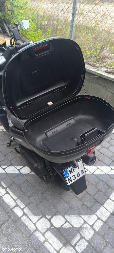 Yamaha X-max - 7
