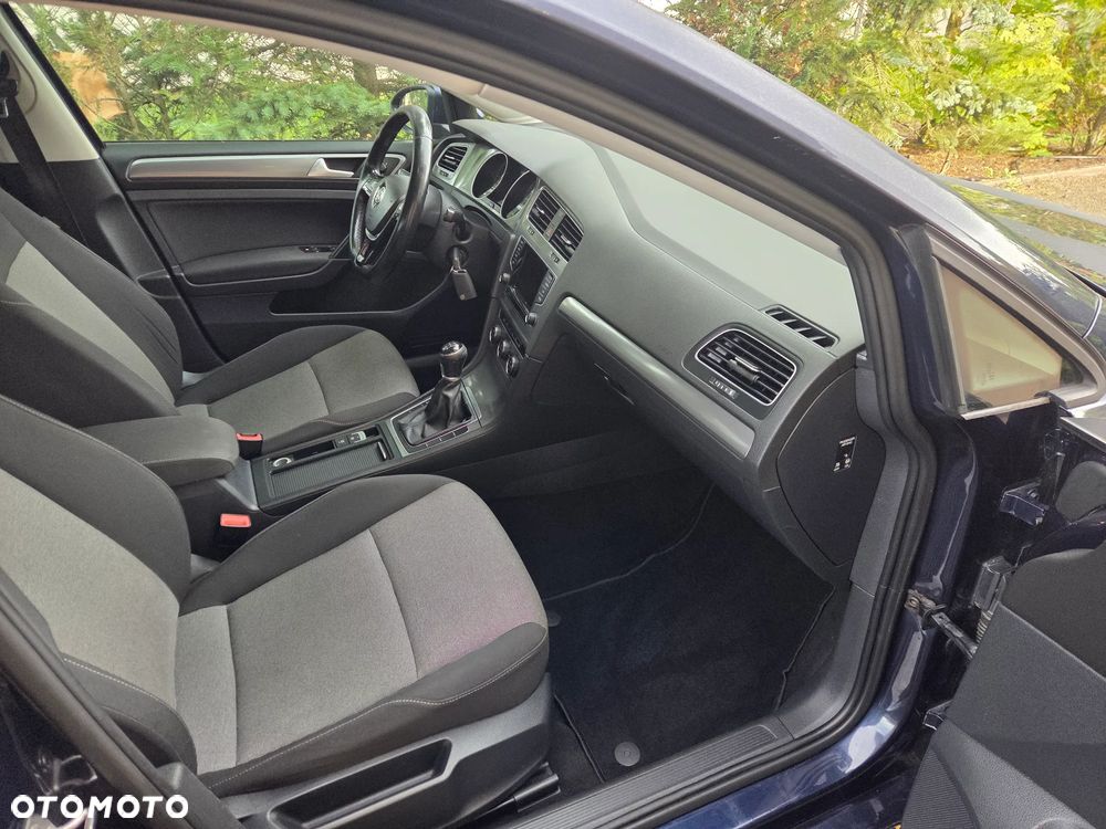 Volkswagen Golf 1.6 TDI BlueMotion Technology Comfortline - 11