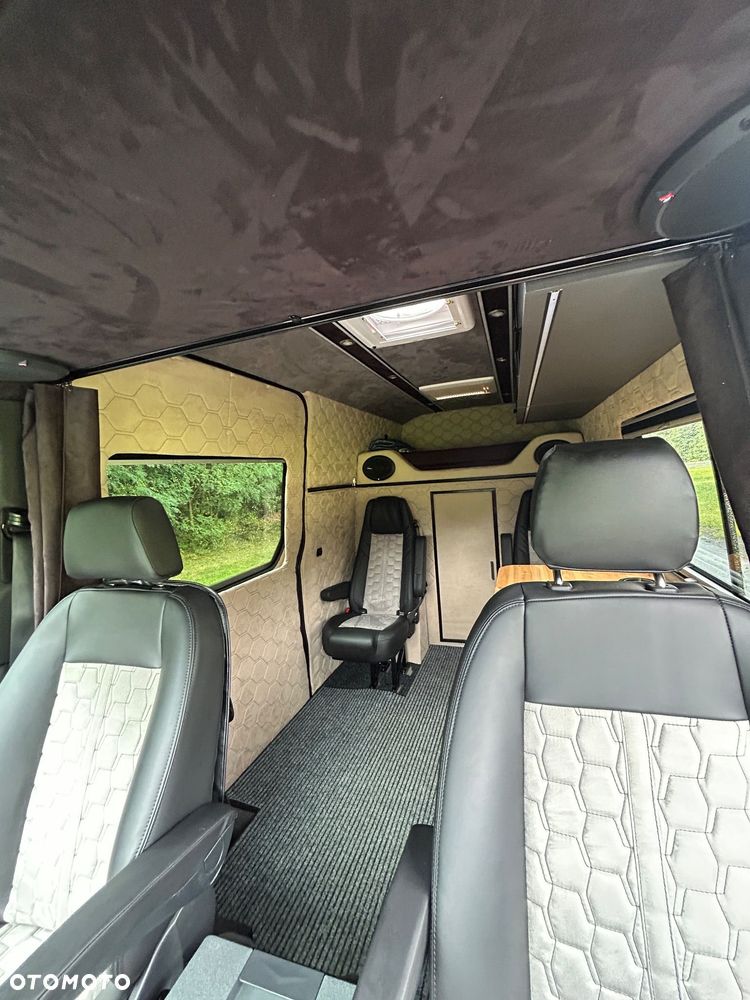 Mercedes-Benz Sprinter Long BASE 9G-Tronic 907.235 - 20