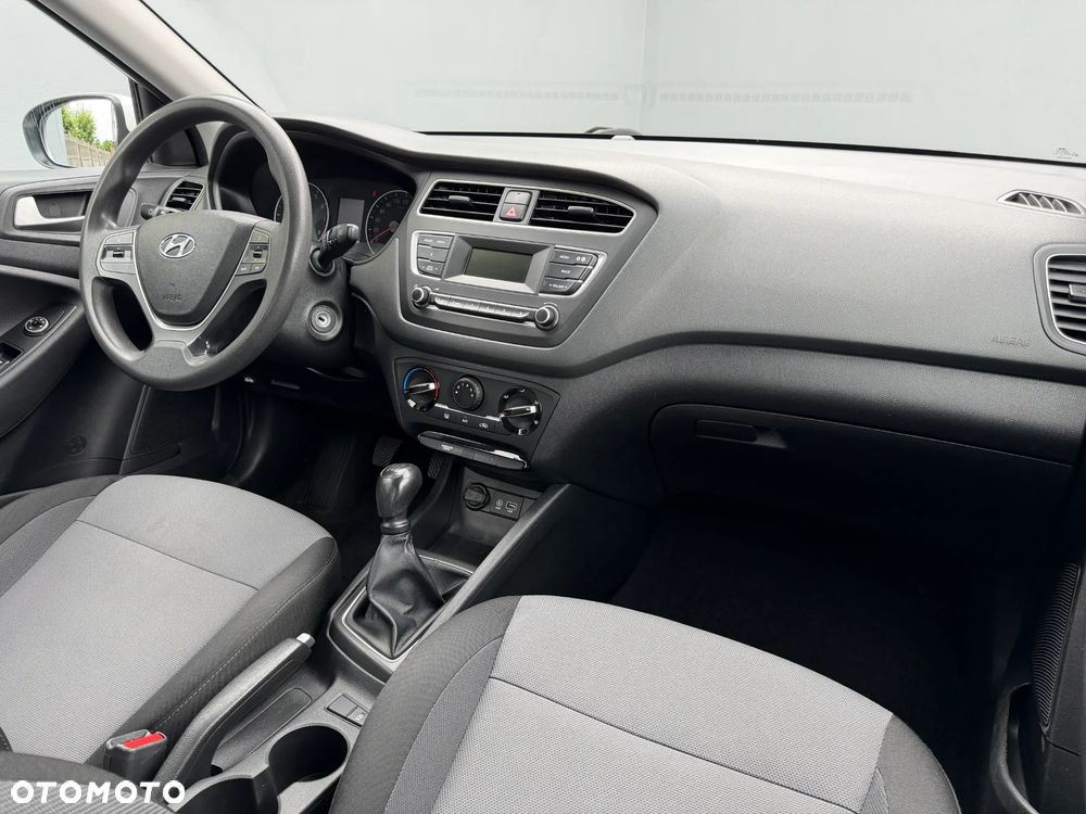Hyundai i20 1.2 Classic Plus - 22