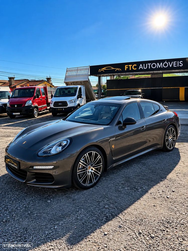 Porsche Panamera 3.0 V6 - 2