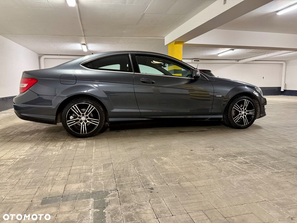 Mercedes-Benz Klasa C 180 Edition - 3