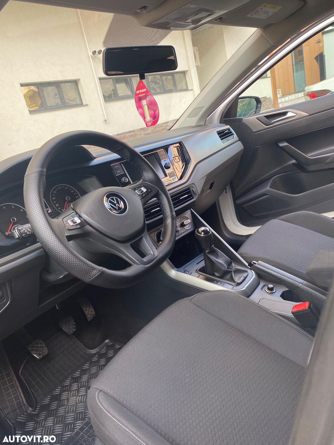 Volkswagen Polo 1.0 TSI Comfortline - 22
