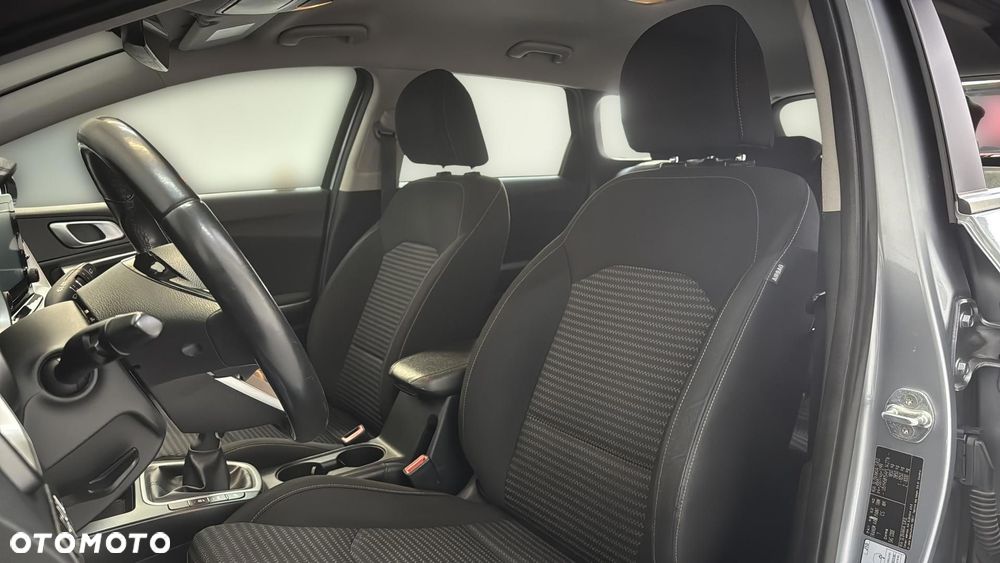 Kia Ceed 1.5 T-GDI M - 12