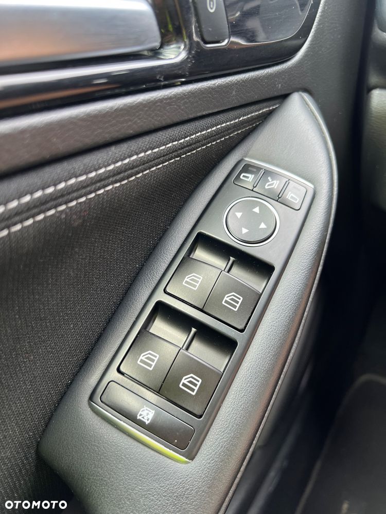 Infiniti Q30 - 19