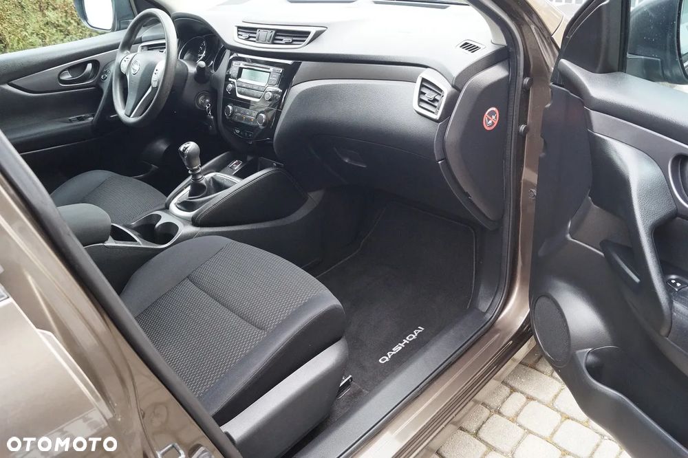 Nissan Qashqai 1.2 DIG-T N-Vision - 7