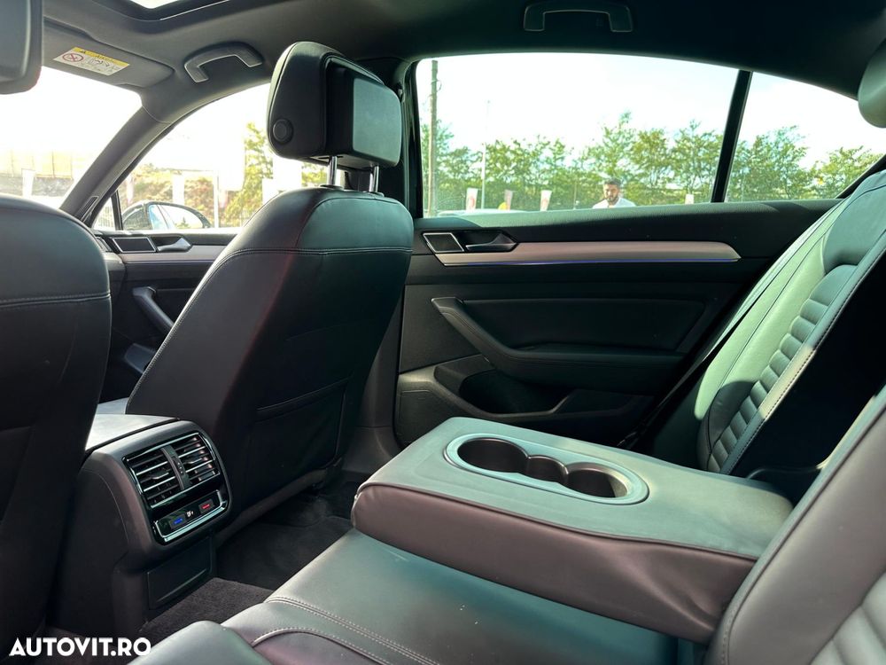 Volkswagen Passat - 21