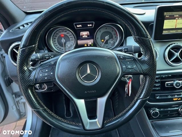 Mercedes-Benz GLA 220 CDI 4Matic 7G-DCT - 17