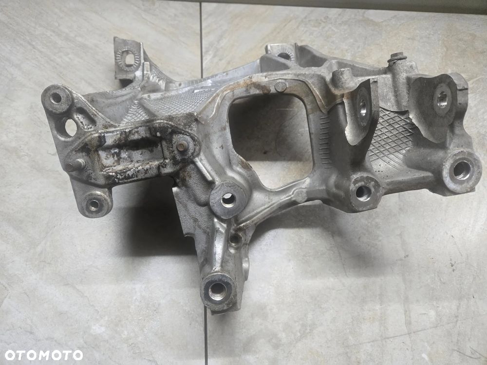 AUDI A4 B9 ŁAPA WSPORNIK MOCOWANIE ZAWIESZENIA LEWA PRZÓD - 3