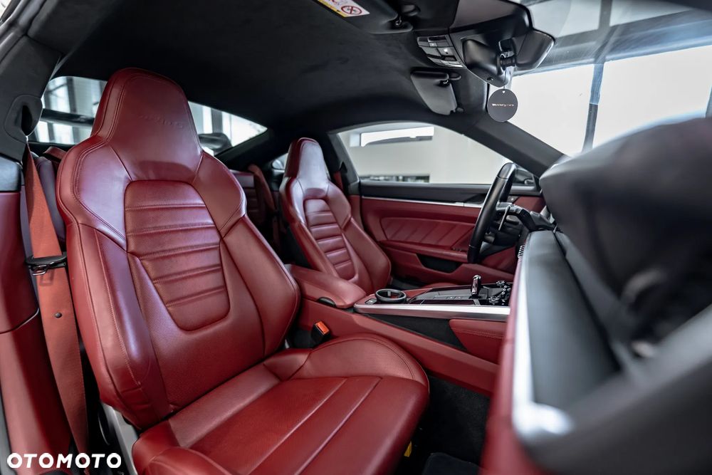 Porsche 911 Turbo S - 37