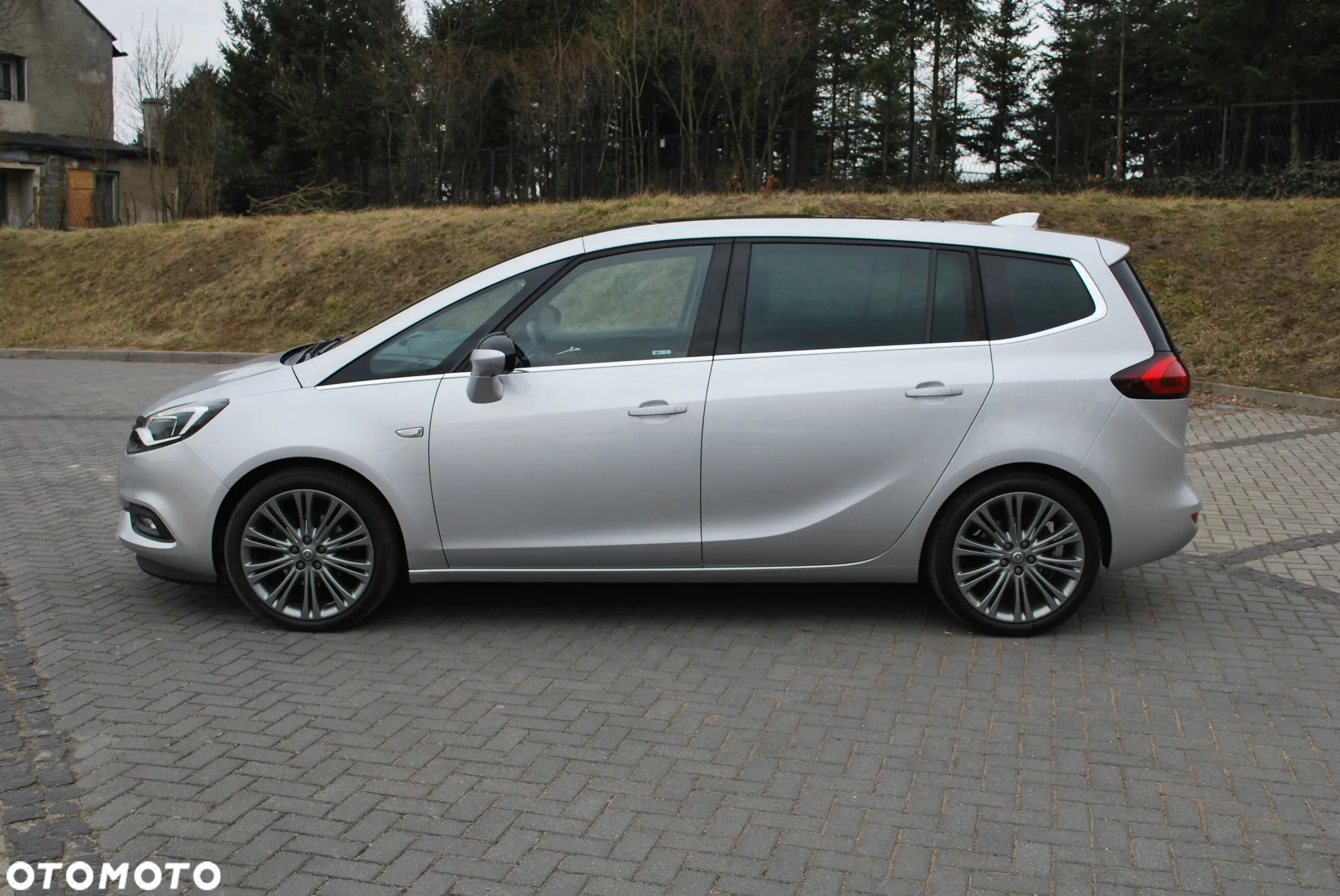 Opel Zafira 1.6 CDTI Elite S&S - 4