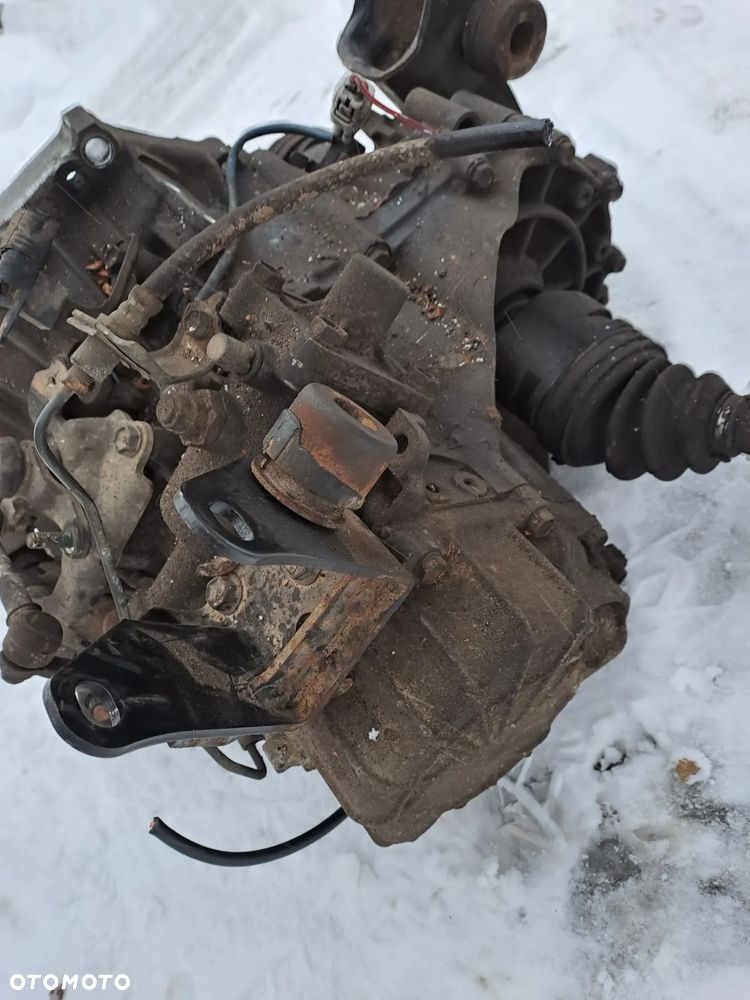 Toyota Avensis T22 1.6 VVT-i skrzynia biegów z półosiami - 6