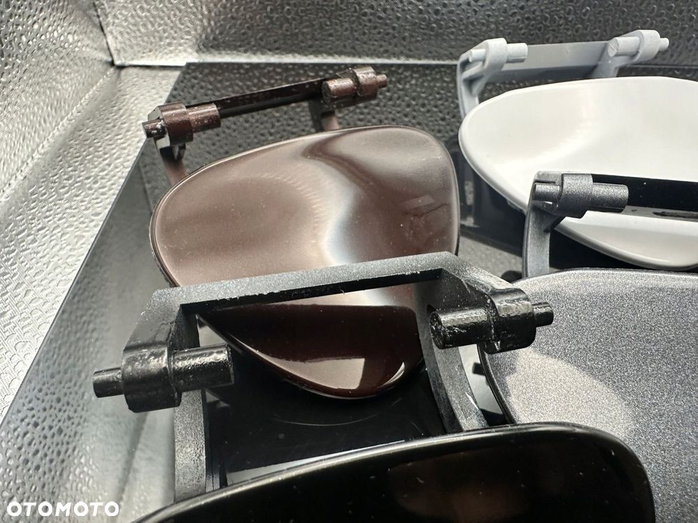 ZAŚLEPKA SPRYSKIWACZA MERCEDES E-KLASA W211 KOLORY A2118800705 - 1