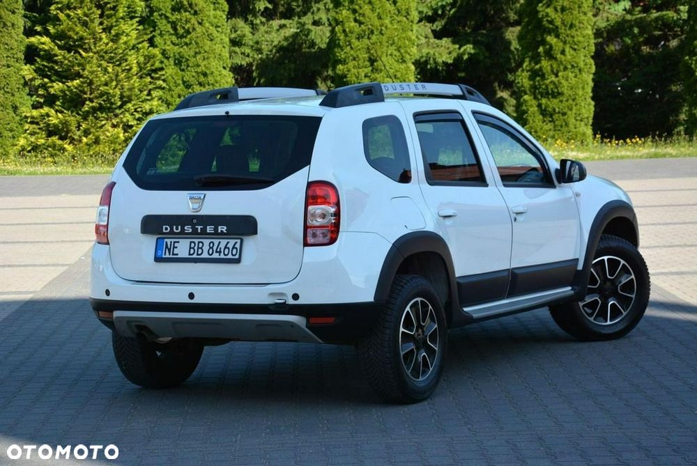 Dacia Duster 1.6 SL Off-Road - 11