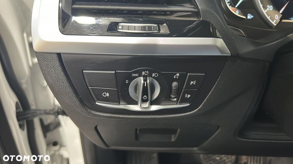 BMW X3 xDrive30e - 27