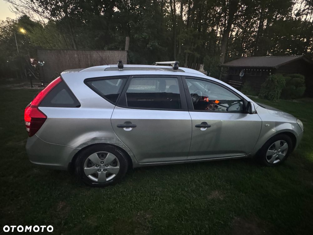 Kia Ceed - 15