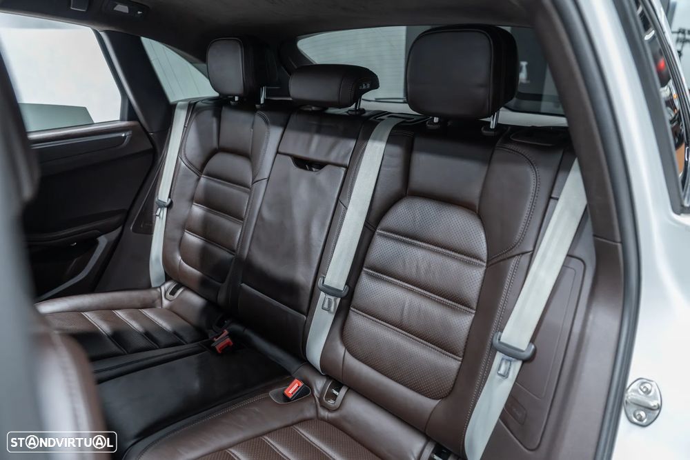 Porsche Macan Turbo PDK - 52