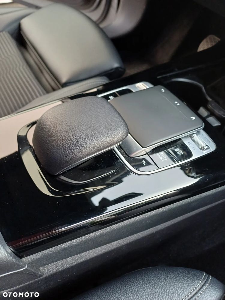 Mercedes-Benz Klasa A 220 d 8G-DCT - 12