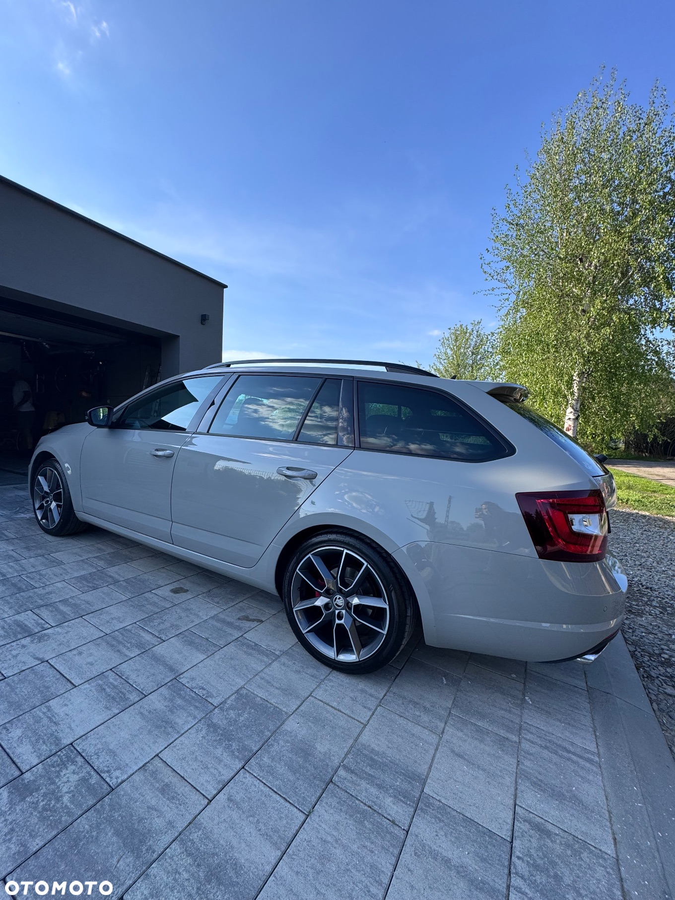 Skoda Octavia 2.0 TDI DSG RS - 8