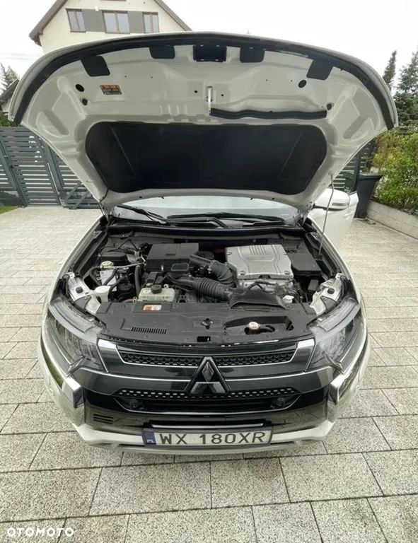 Mitsubishi Outlander PHEV Intense + - 17