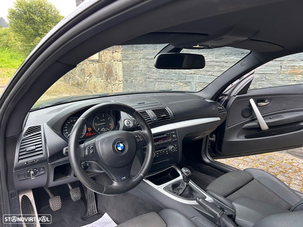 BMW 120 d Limited Edition Lifestyle c/ M Sport Pack - 11