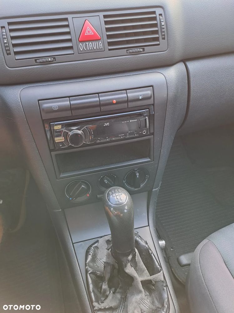 Skoda Octavia 2.0 Ambiente - 13