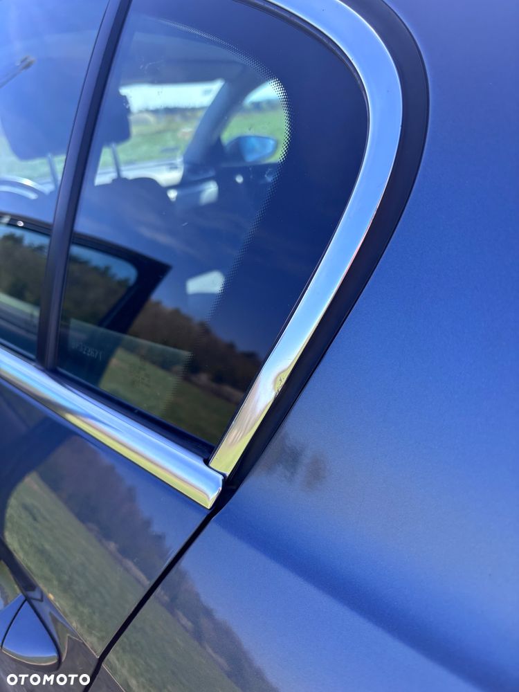 Volkswagen Passat 1.6 TDI DPF BlueMotion Technology Comfortline - 25