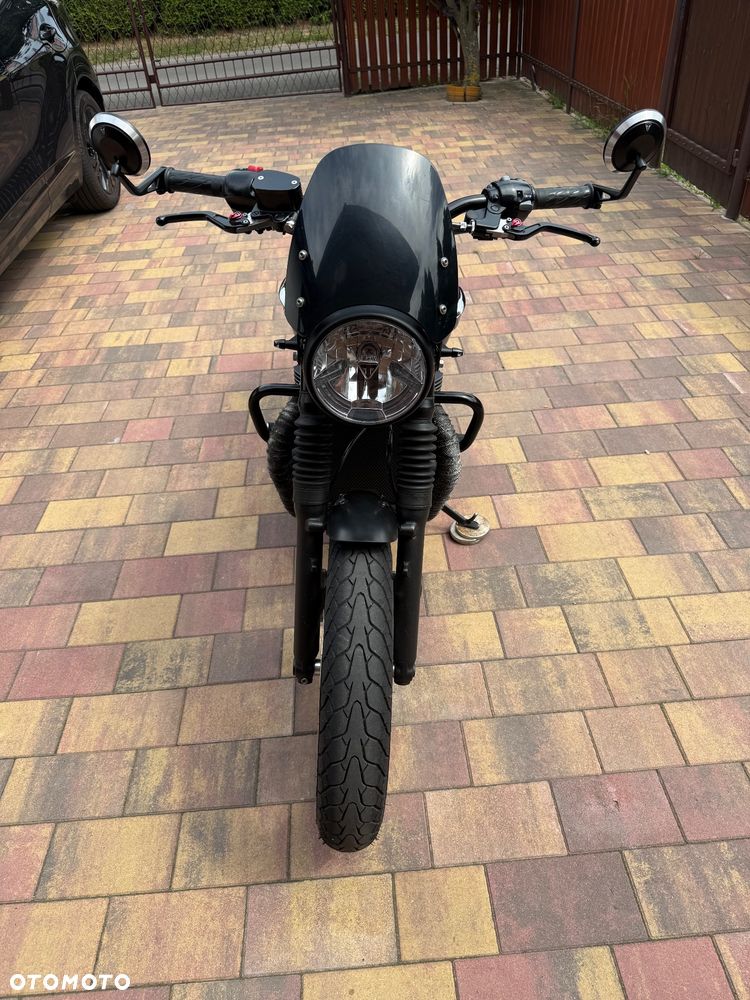 Triumph Bonneville - 8