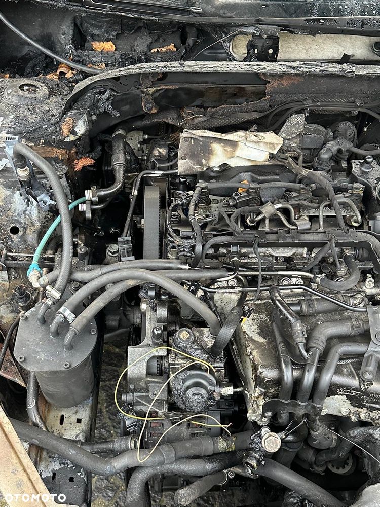 Volkswagen Golf 2.0 BlueTDI Cup - 13