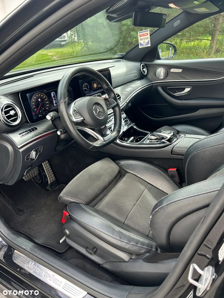 Mercedes-Benz Klasa E 220 d 4-Matic 9G-TRONIC - 11