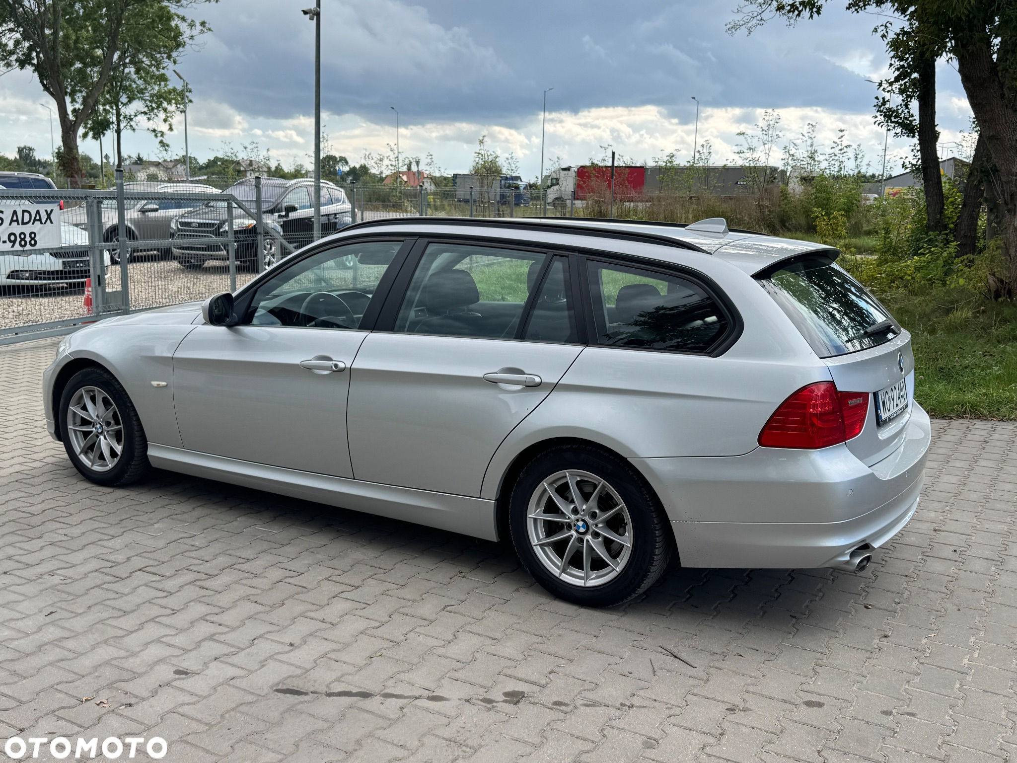 BMW Seria 3 320d DPF Touring - 10