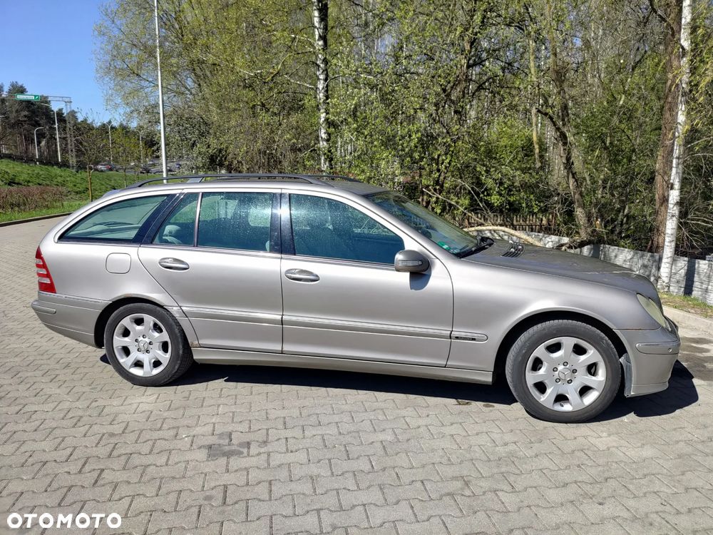 Mercedes-Benz Klasa C 220 CDI Elegance - 3